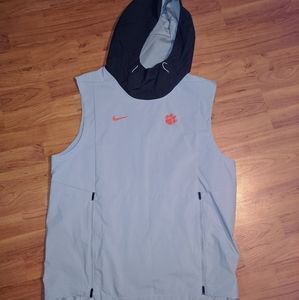 Men's Nike Clemson vest size medium. New with tags